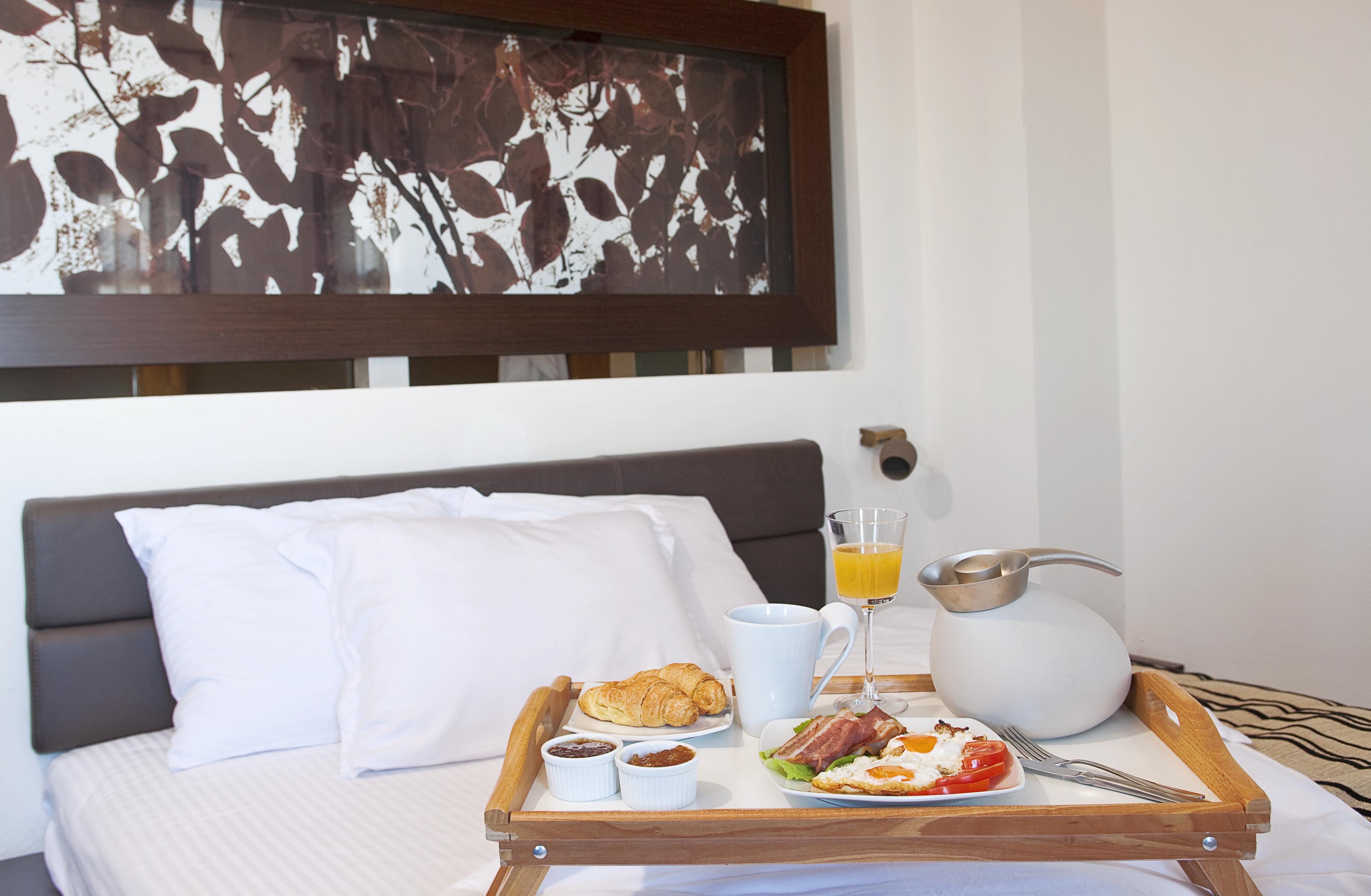 Hotel 12 Months &